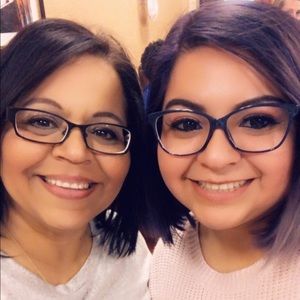 Meet your Posher, Roxann